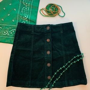 NWOT Green Corduroy Skirt 🍀🧡 + FREE gift!